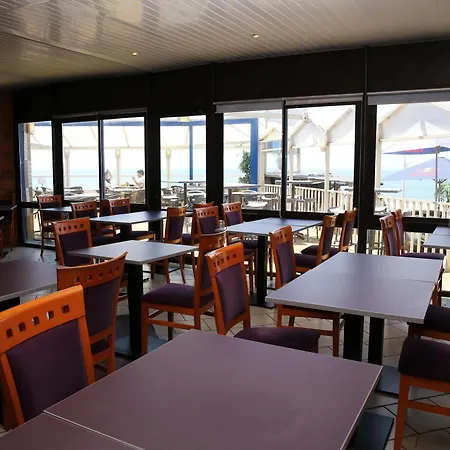 Které Jsou Ty Nejlepší V okolí Atrakce Réserve Naturelle De L'etang De Cousseau? Hotel 2*